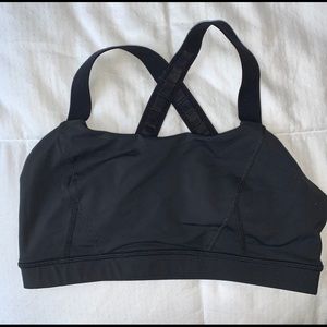 Lululemon Black Sports bra Size:8